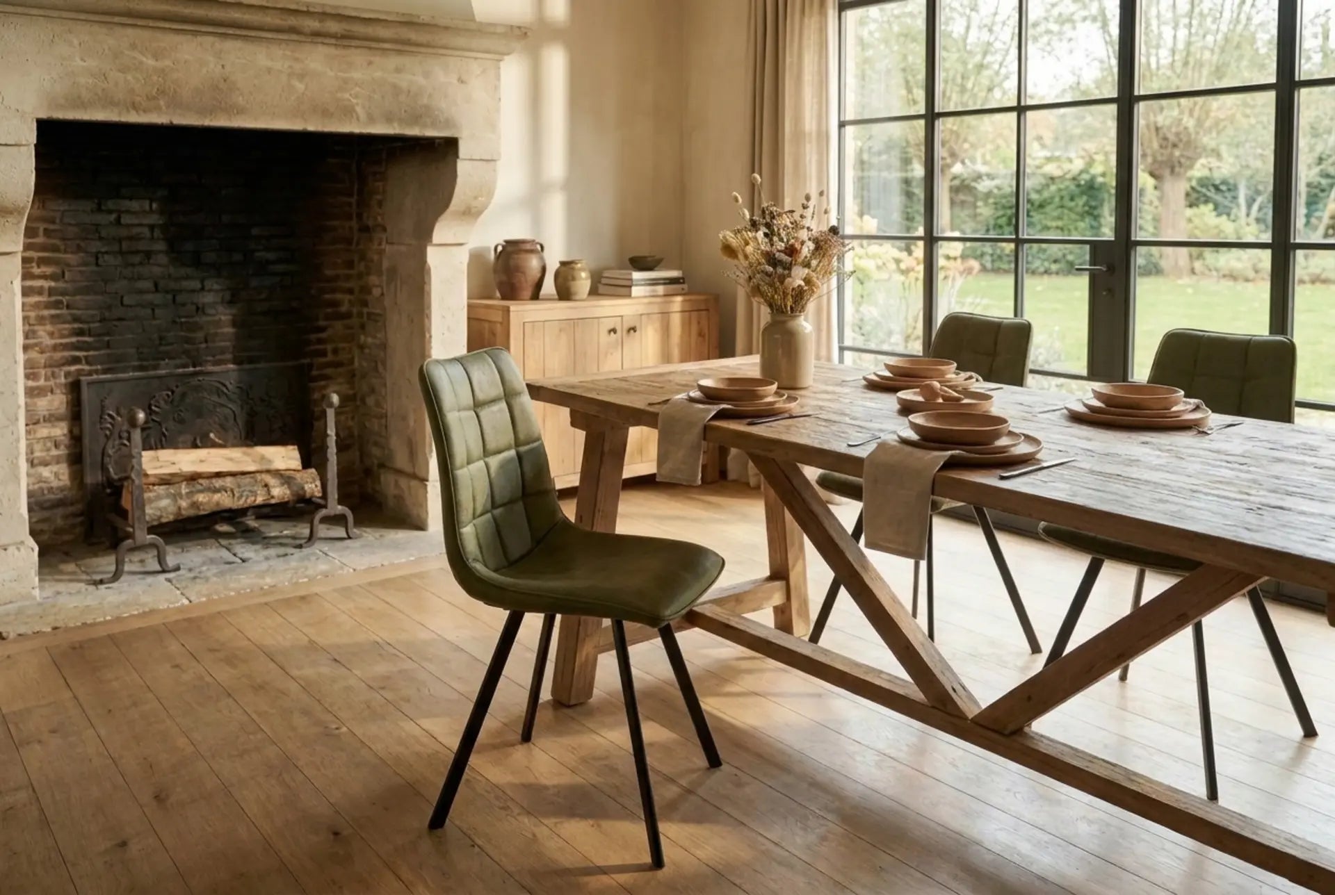 Eetkamerstoelen met microleder, mooi en makkelijk te onderhouden